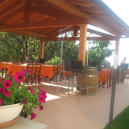 albergo del turista srl Vernasca Esterno foto